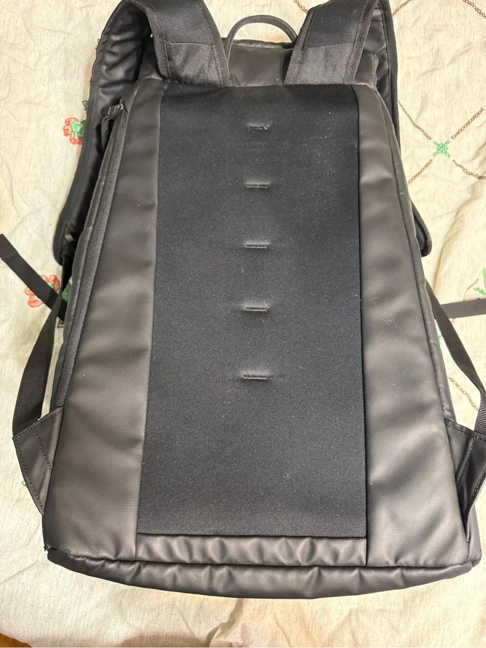 DB Hugger Pins and Aces Backpack Golf